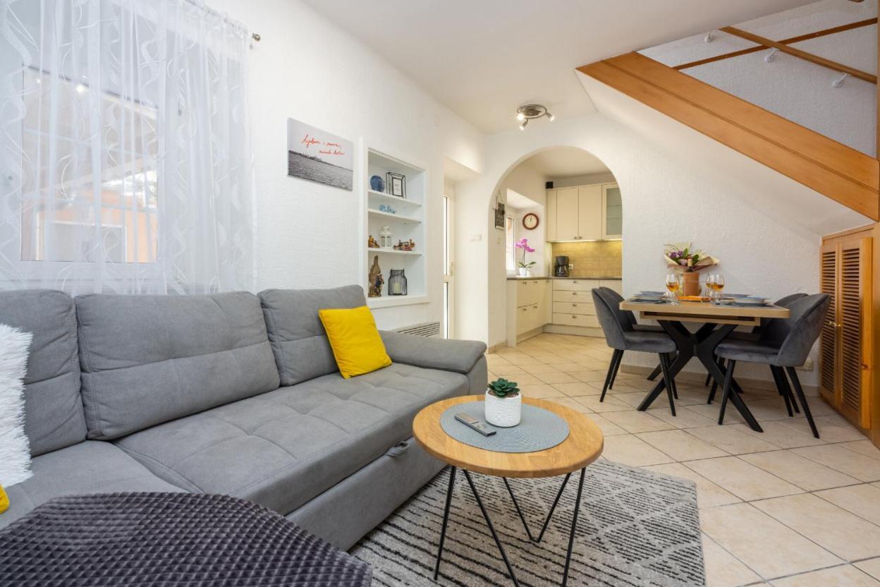 Kuca Za Odmor Antic - Holiday House Antic Novi Vinodolski Zewnętrze zdjęcie